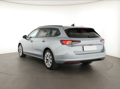Škoda Superb - 2024