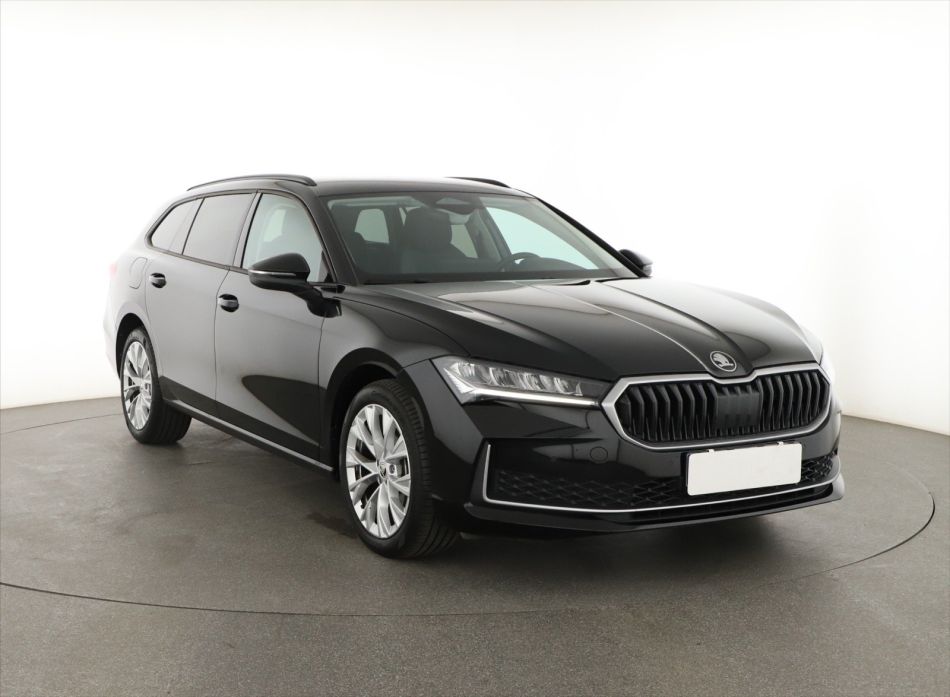 Škoda Superb - 2024