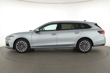 Škoda Superb - 2024