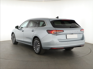 Škoda Superb - 2024