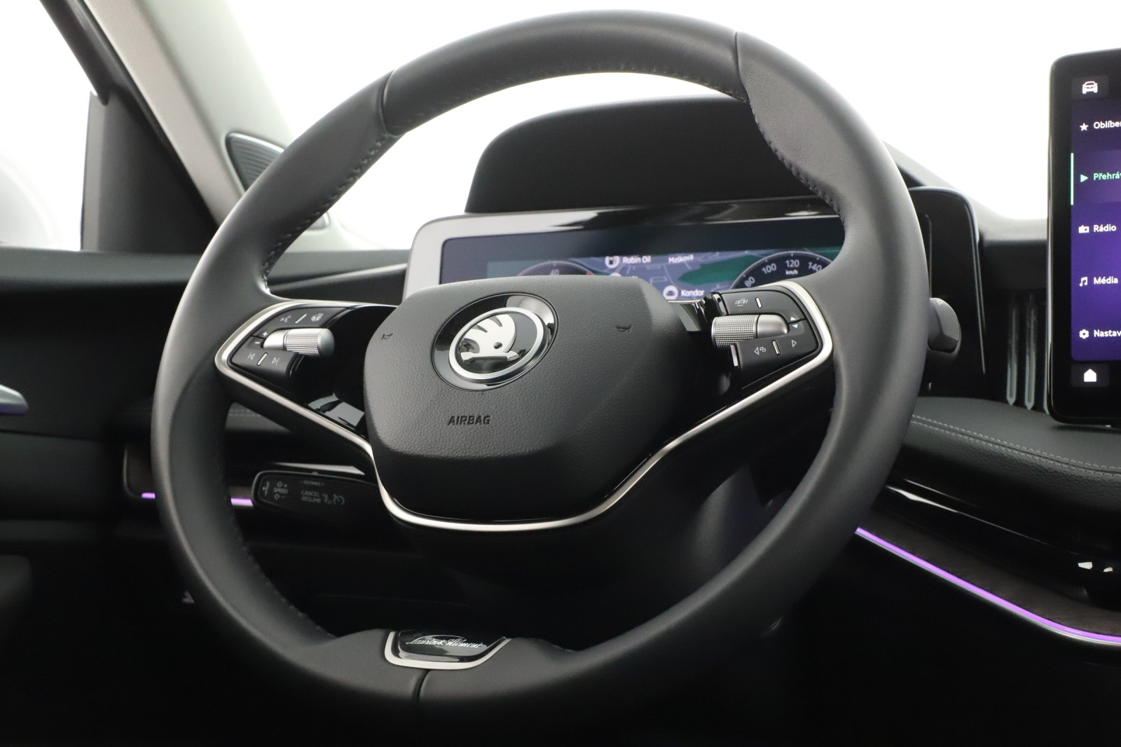 Škoda Superb - 2024
