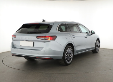 Škoda Superb - 2024