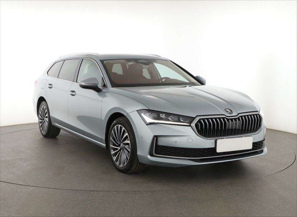 Skoda Superb - 2024