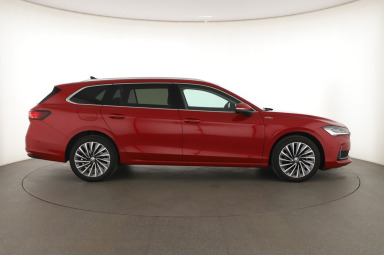 Škoda Superb - 2024
