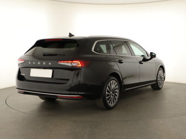 Škoda Superb - 2024