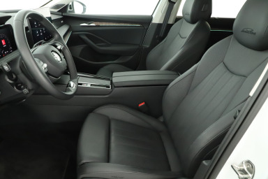 Škoda Superb - 2024