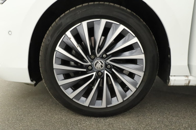 Škoda Superb - 2024