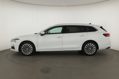 Škoda Superb - 2024
