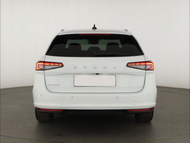 Škoda Superb - 2024