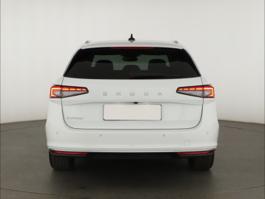 Škoda Superb - 2024