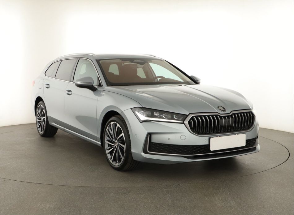 Skoda Superb - 2024