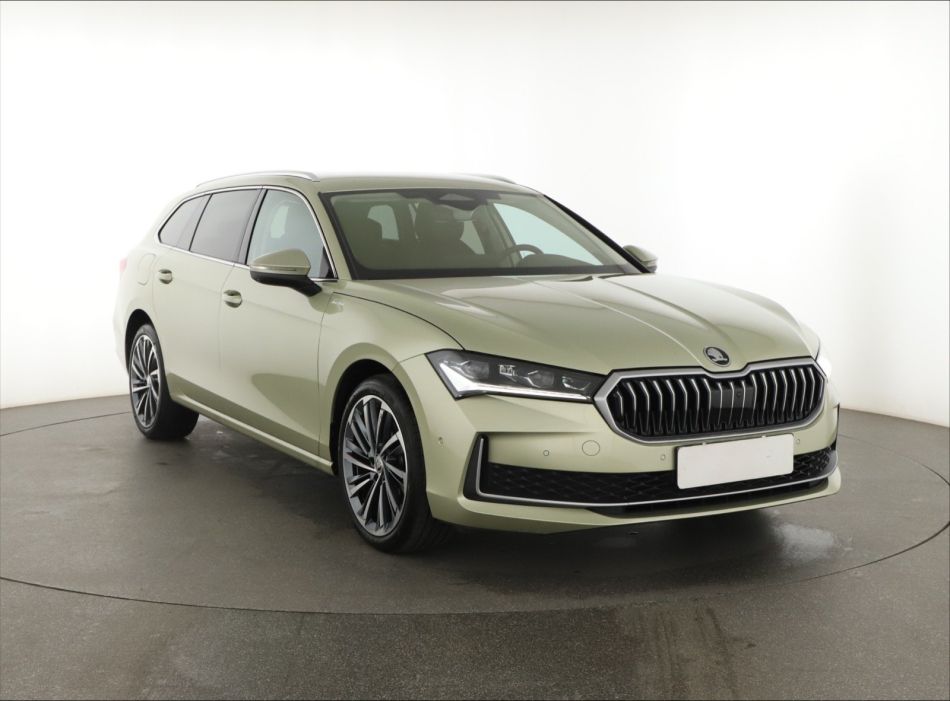 Skoda Superb - 2024