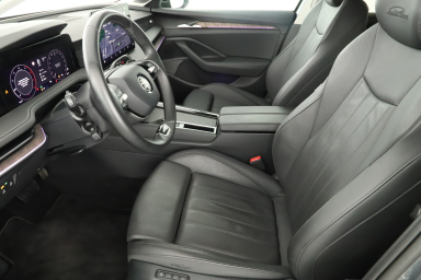 Škoda Superb - 2024