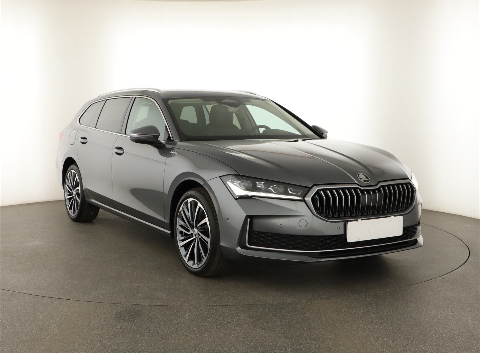 Škoda Superb - 2024