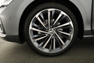 Škoda Superb - 2024