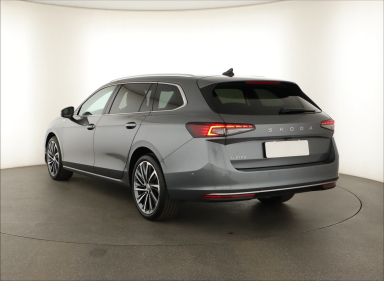 Škoda Superb - 2024