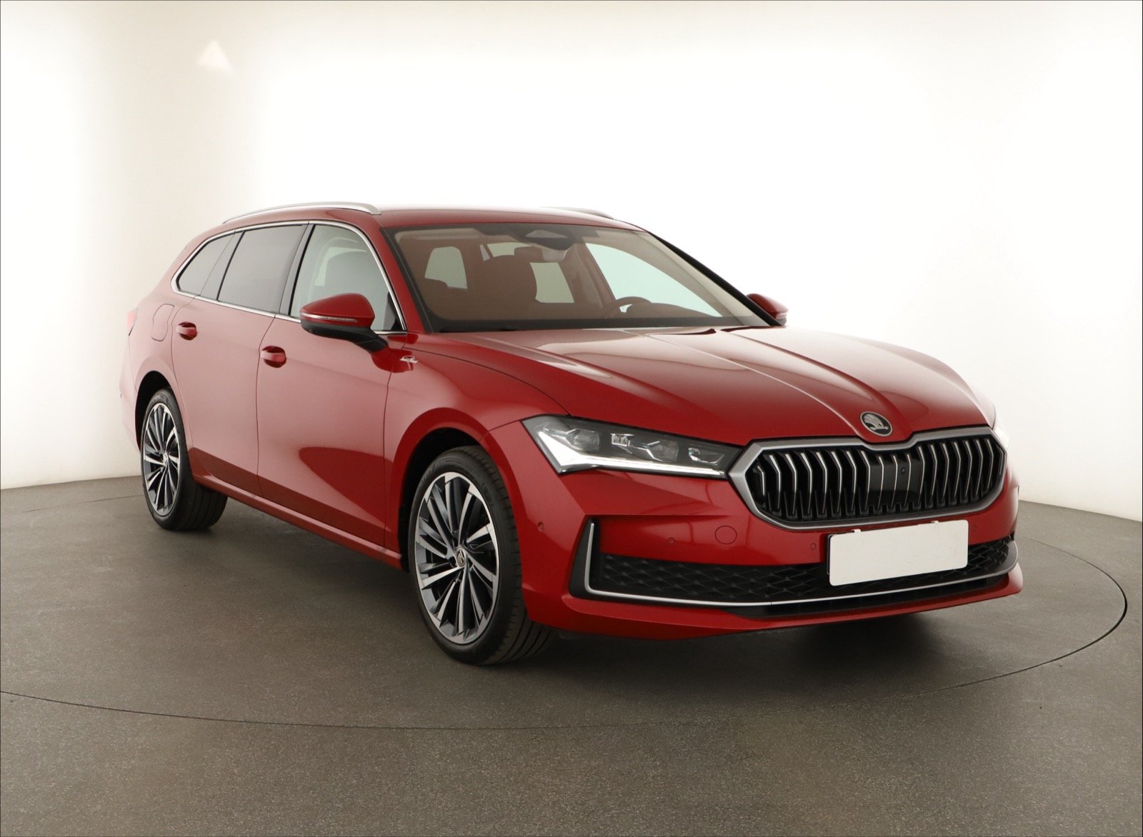 Škoda Superb - 2024