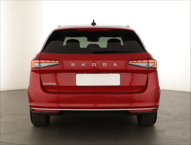 Škoda Superb - 2024