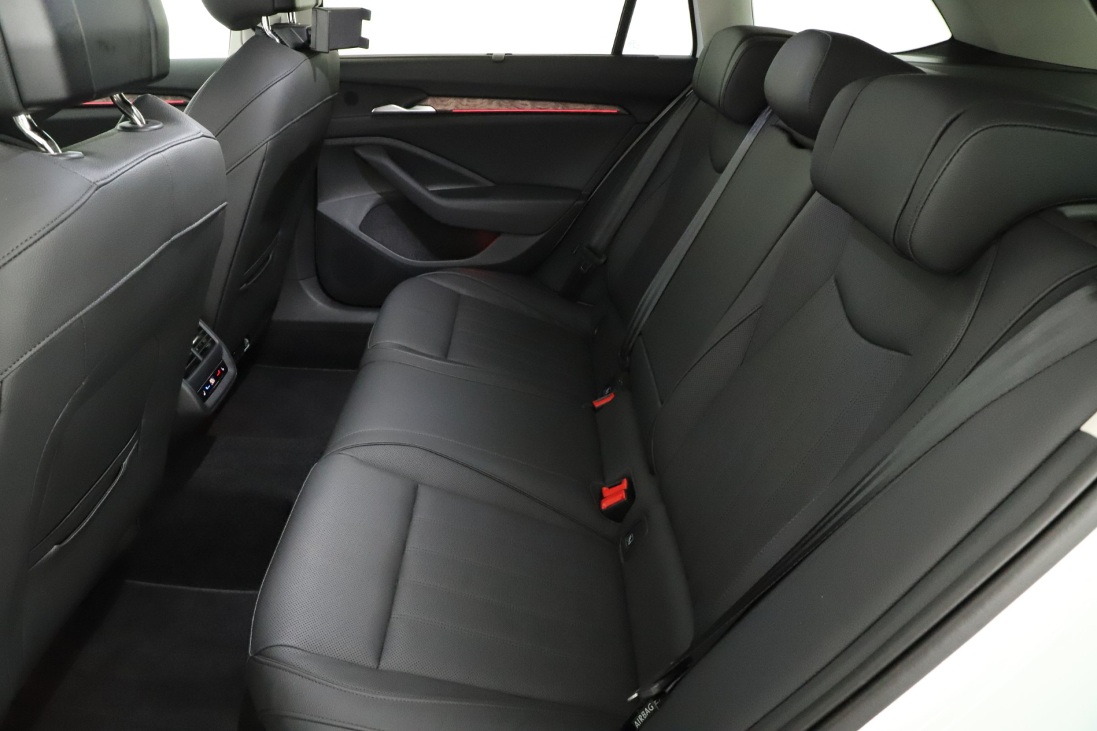 Škoda Superb - 2024