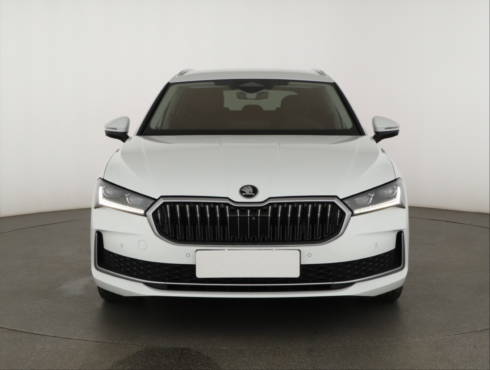 Škoda Superb - 2024