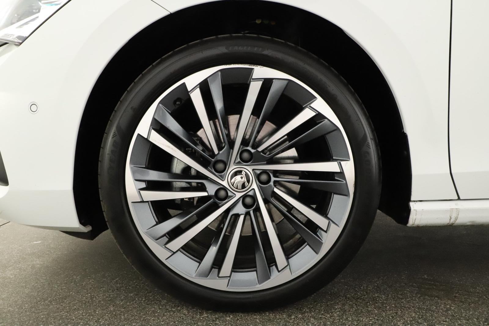 Škoda Superb - 2024