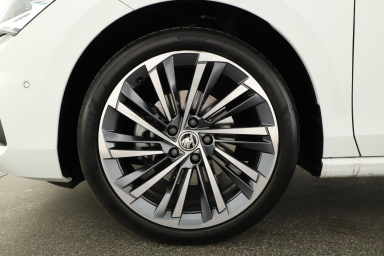 Škoda Superb - 2024