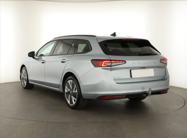 Škoda Superb - 2024