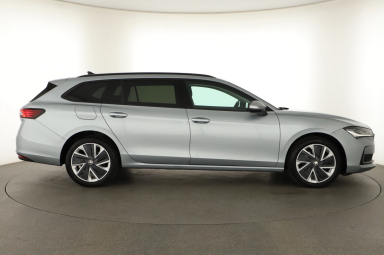 Škoda Superb - 2024