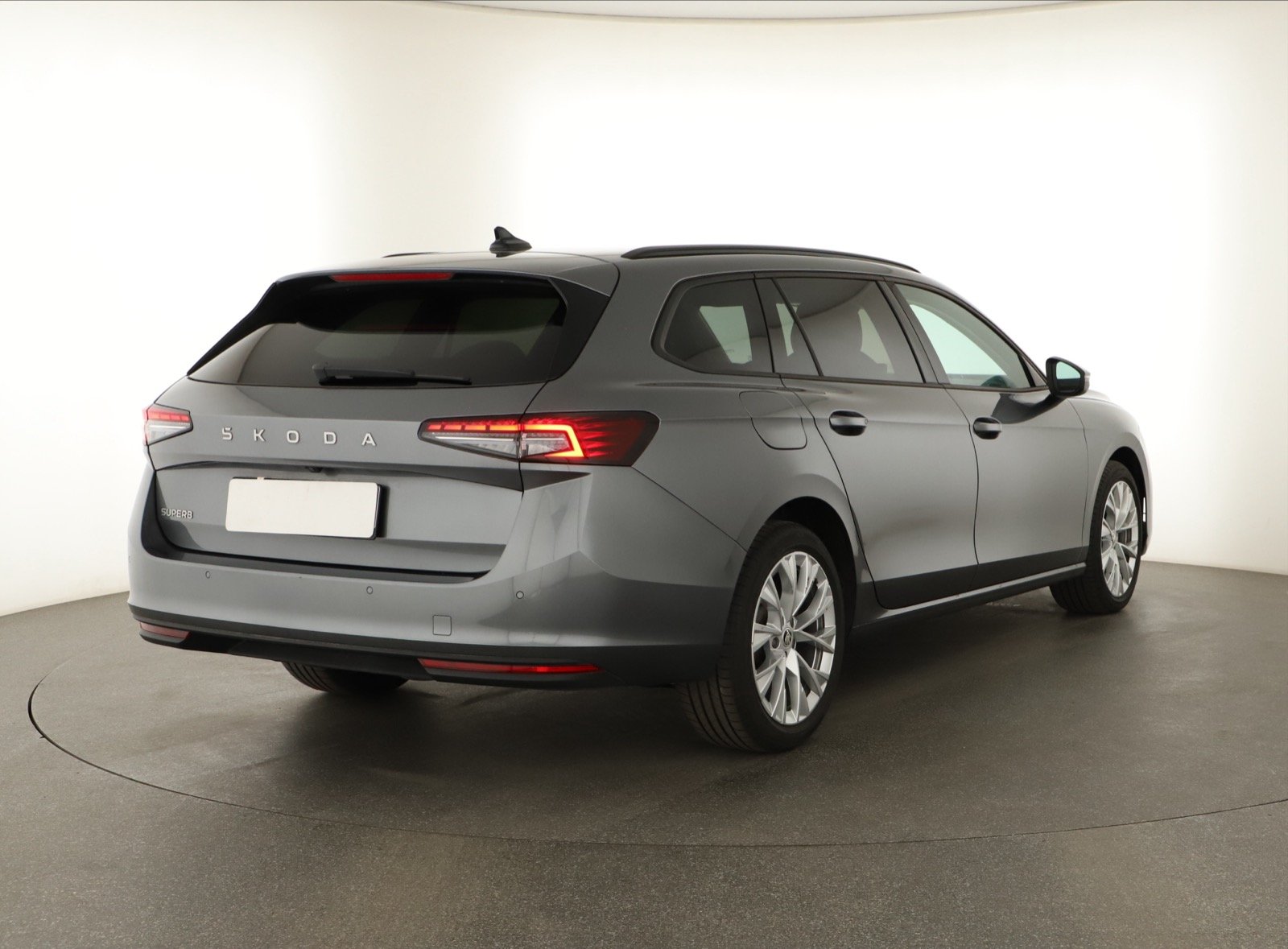 Škoda Superb - 2024