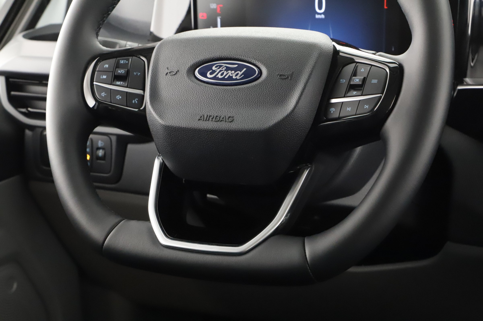 Ford Tourneo Custom - 2024