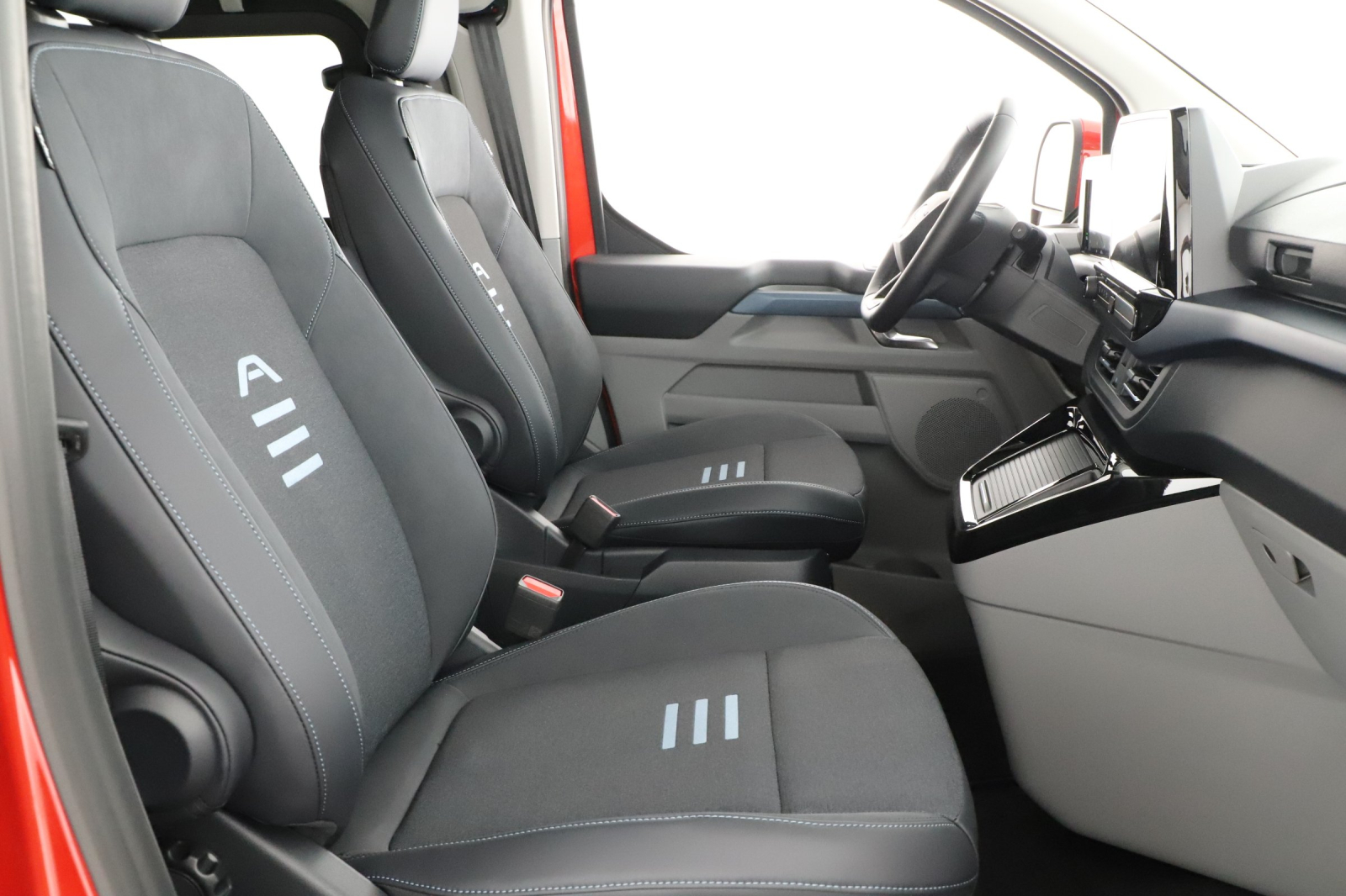 Ford Tourneo Custom - 2025