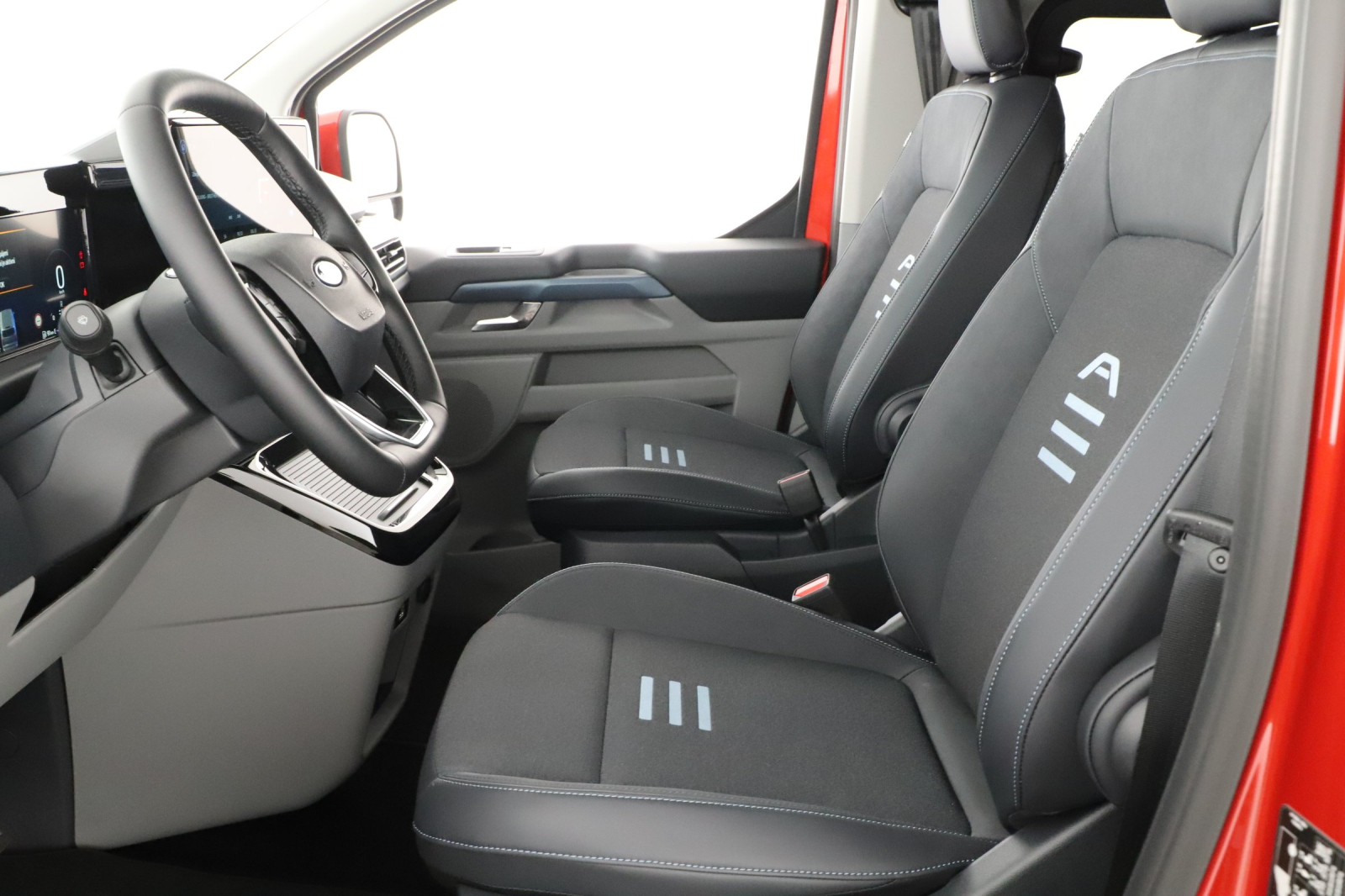 Ford Tourneo Custom - 2025