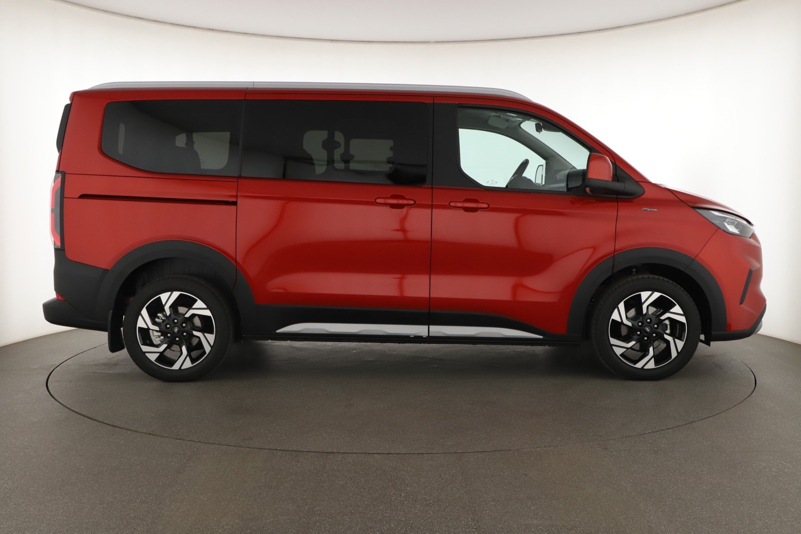 Ford Tourneo Custom - 2025