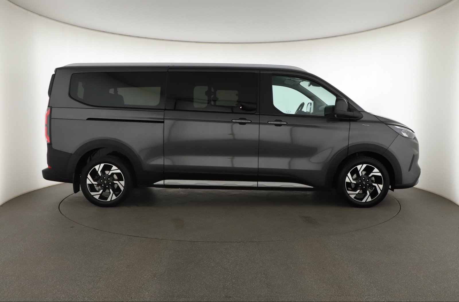 Ford Tourneo Custom - 2024