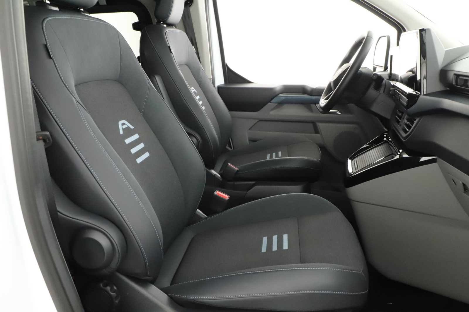 Ford Tourneo Custom - 2025