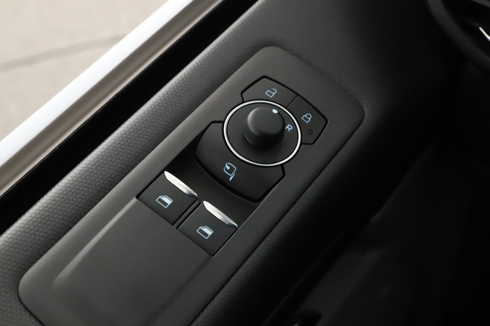 Ford Tourneo Custom - 2025