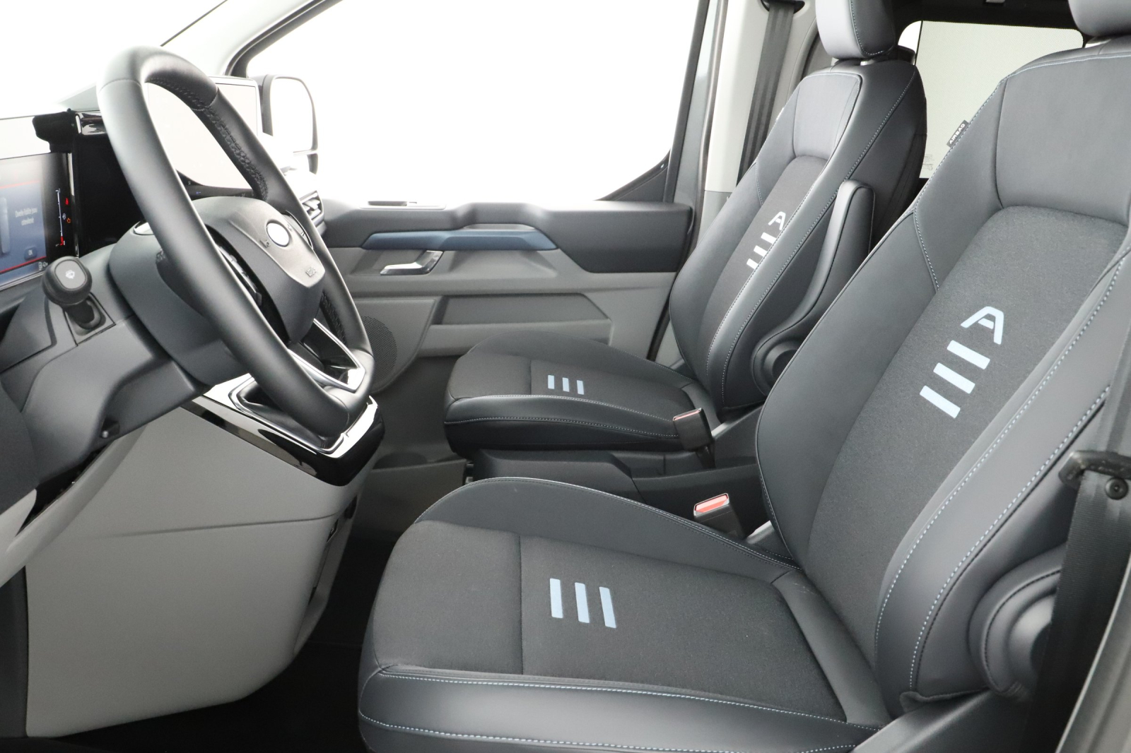 Ford Tourneo Custom - 2025