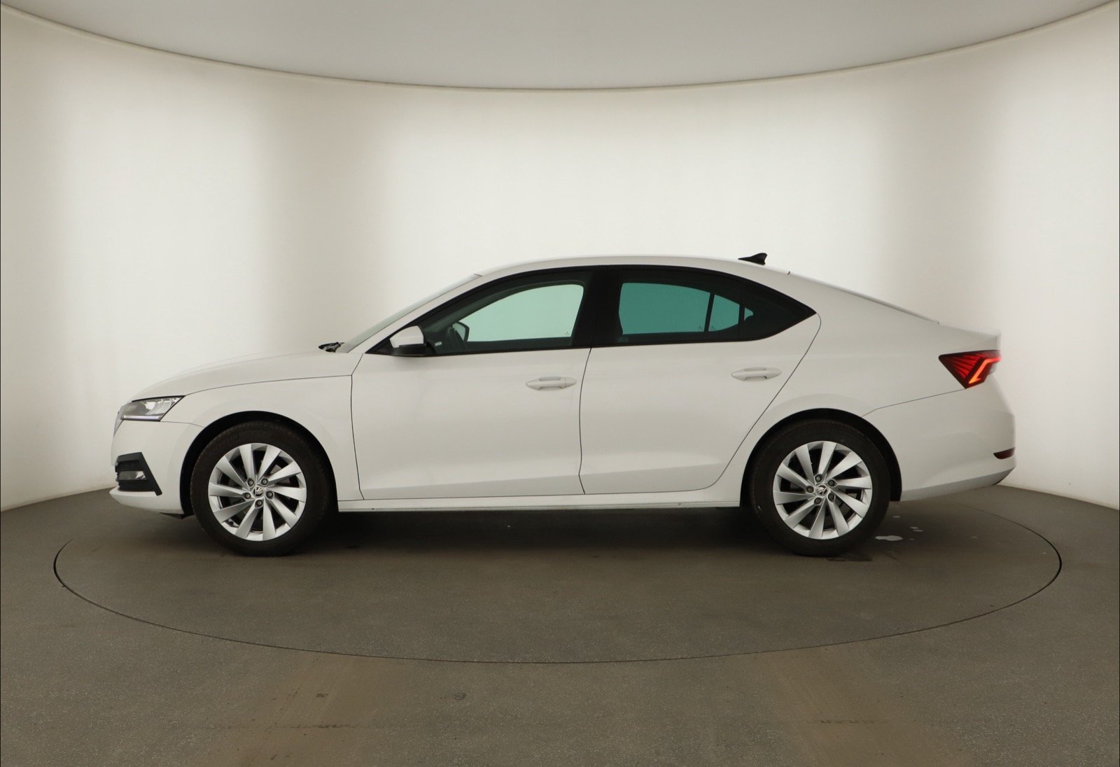 Škoda Octavia - 2024