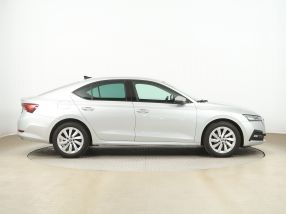 Škoda Octavia - 2024