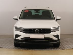 Volkswagen Tiguan - 2021