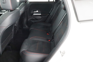 Mercedes-Benz GLA - 2024