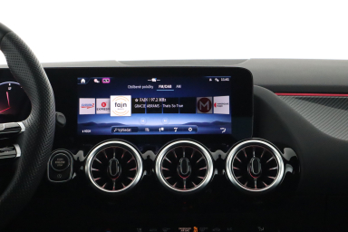 Mercedes-Benz GLA - 2024