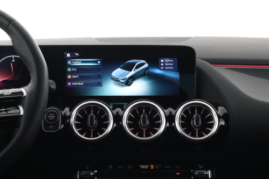 Mercedes-Benz GLA - 2024