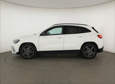 Mercedes-Benz GLA - 2024