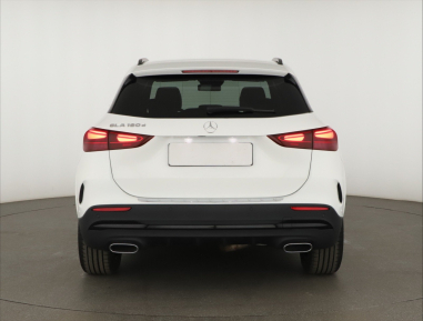 Mercedes-Benz GLA - 2024