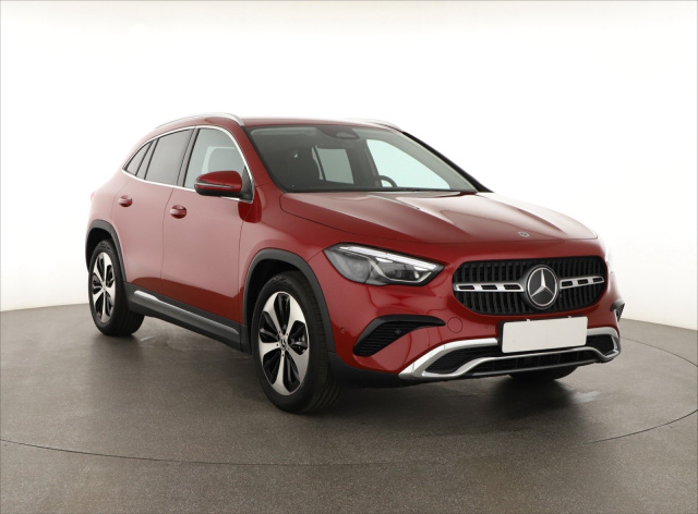 Mercedes-Benz GLA 2024