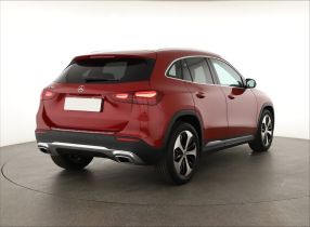 Mercedes-Benz GLA - 2024