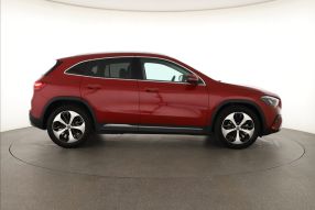 Mercedes-Benz GLA - 2024
