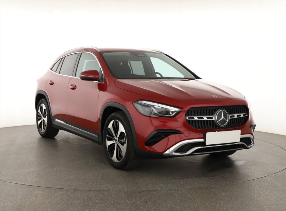 Mercedes-Benz GLA - 2024
