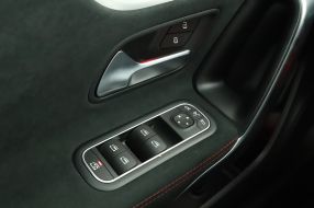 Mercedes-Benz CLA - 2024